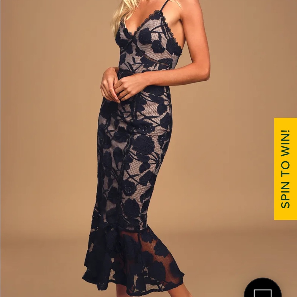 Lulus lace trumpet mini dress